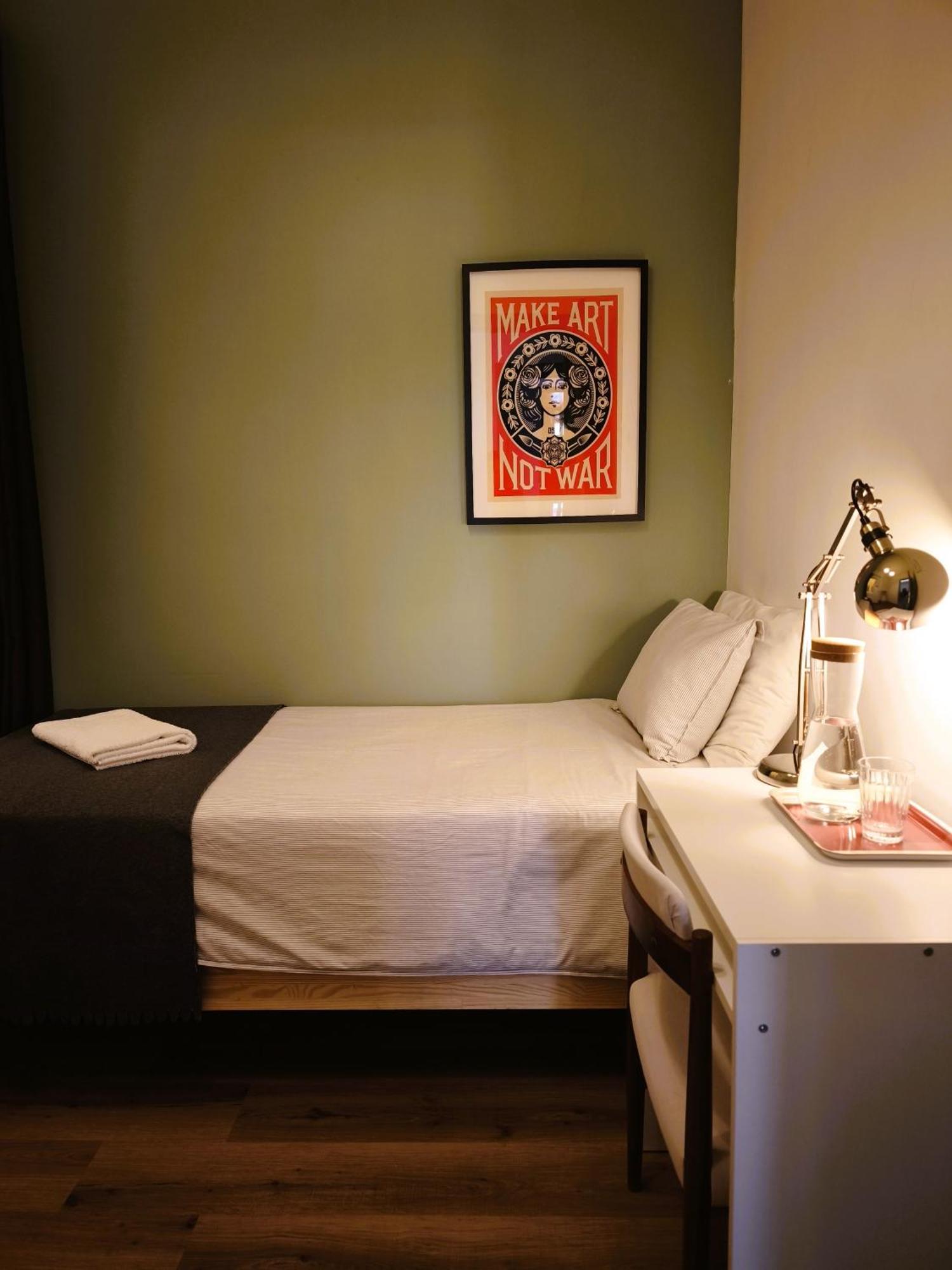 Ey Hostal